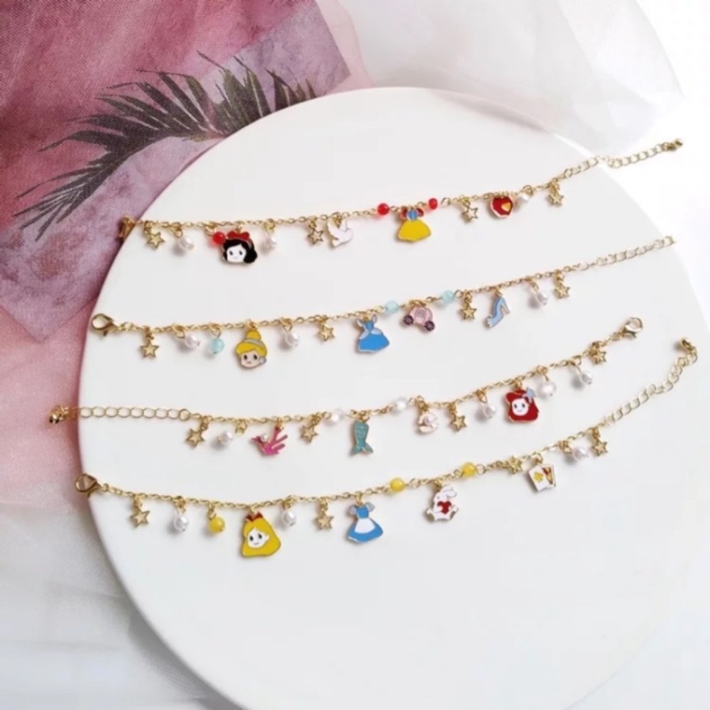 NEW DISNEY PRINCESS BRACELET GOLD